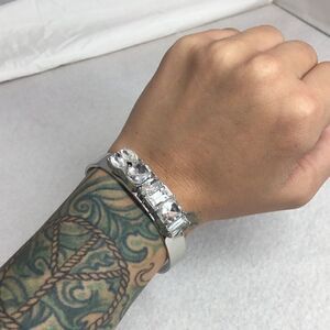 Nordstrom Jewelry Modern Jewel Cuff (G1)